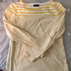 White and yellow T-shirt